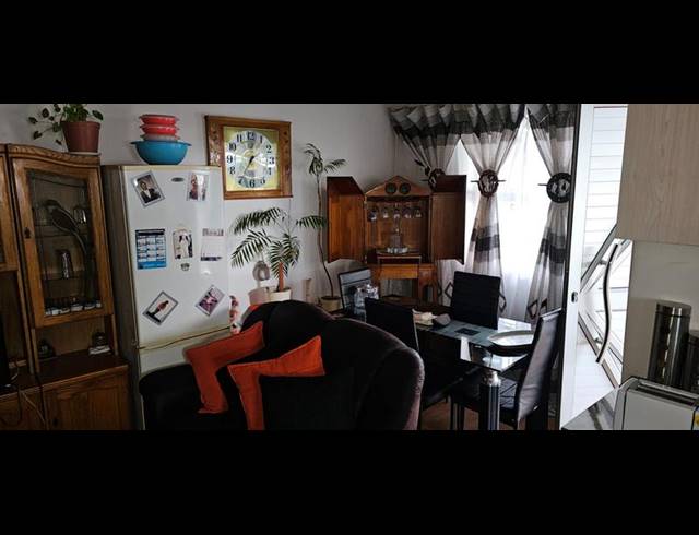 2 BEDROOM HOUSE FOR SALE IN KHAYA